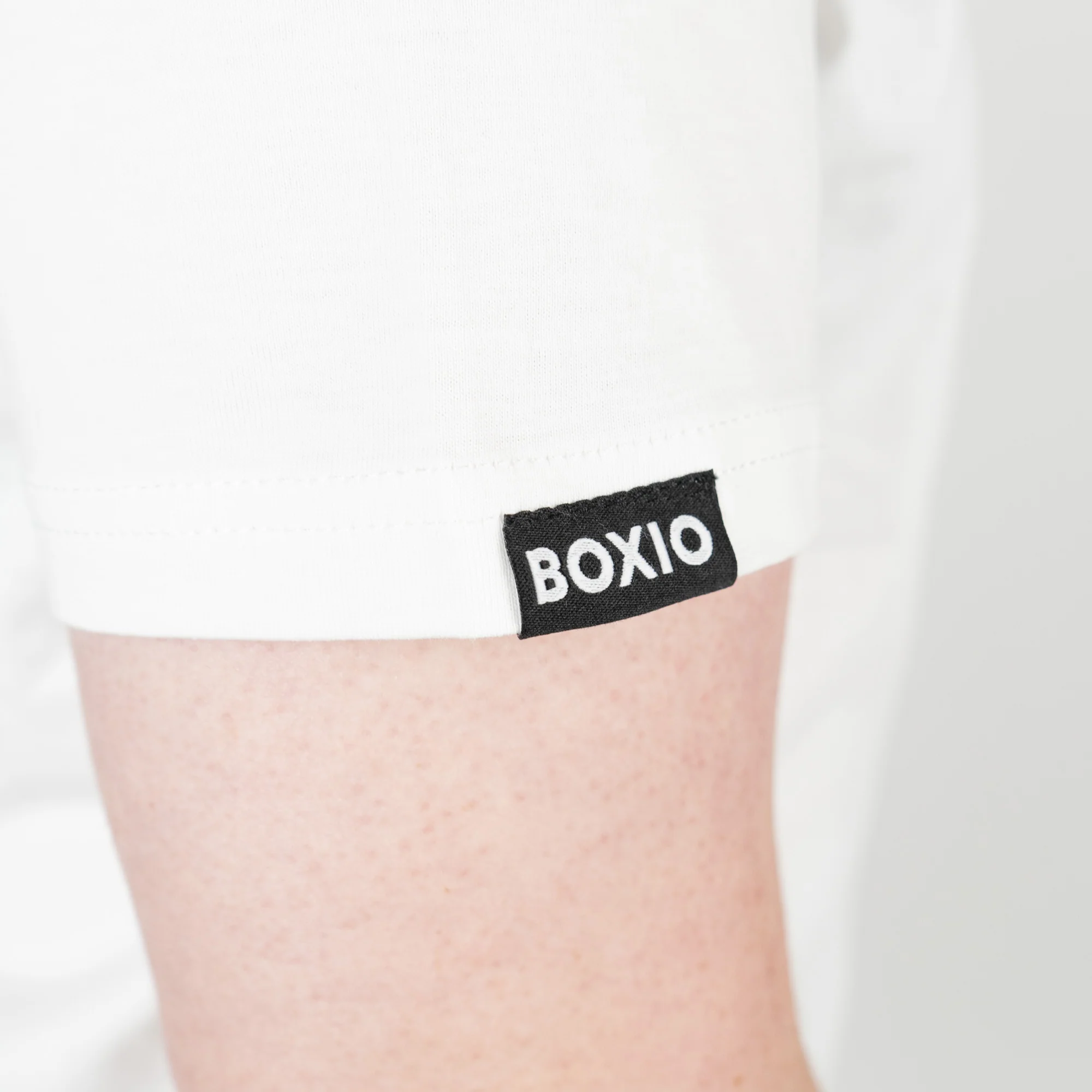 BOXIO INES | T-Shirt - Image 3